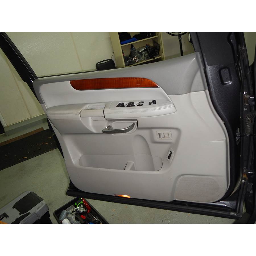 2008 Infiniti QX56 Front door speaker location