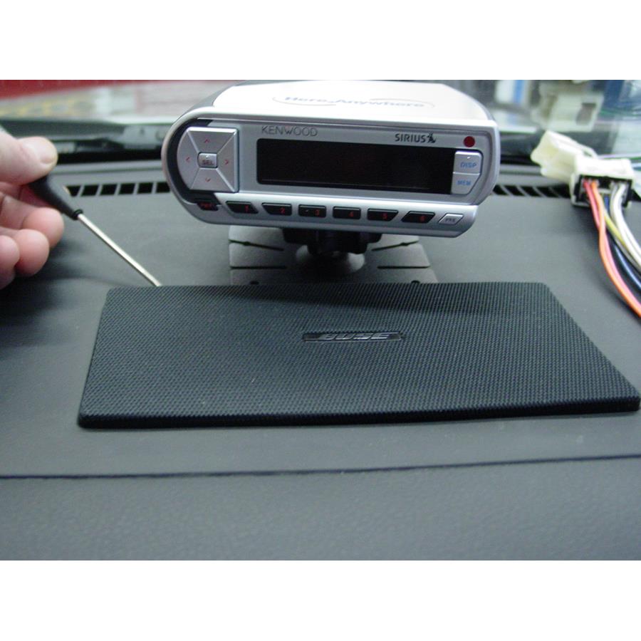 2008 Infiniti FX45 Center dash speaker location
