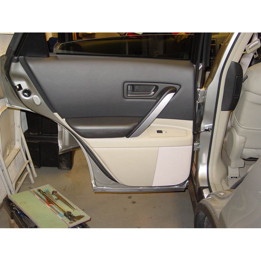 2006 Infiniti FX45 Rear door speaker location
