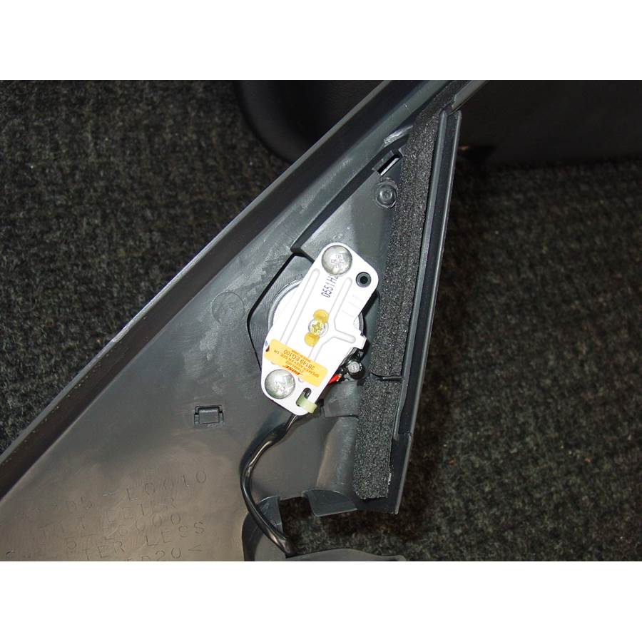 2006 Infiniti M45 Front door tweeter