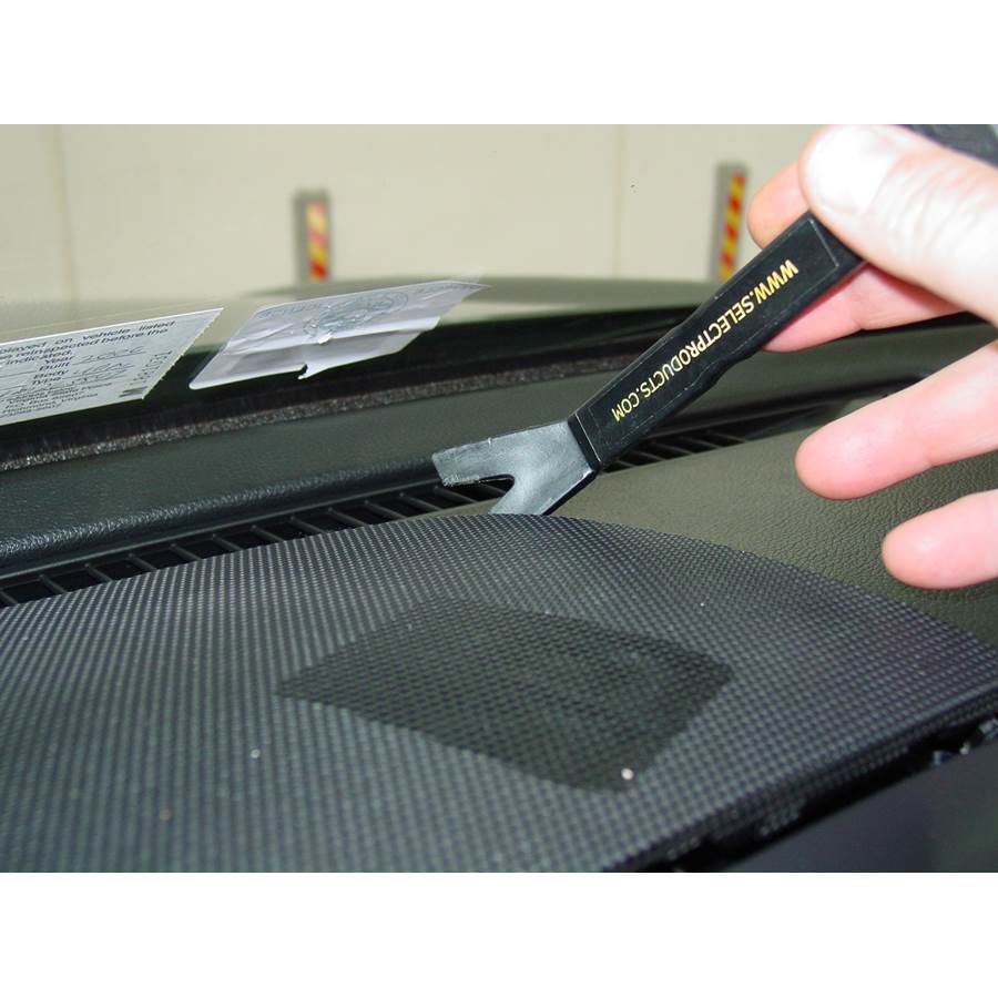 2007 Infiniti M45 Center dash speaker location