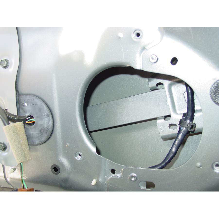2006 Infiniti M45 Rear door speaker removed