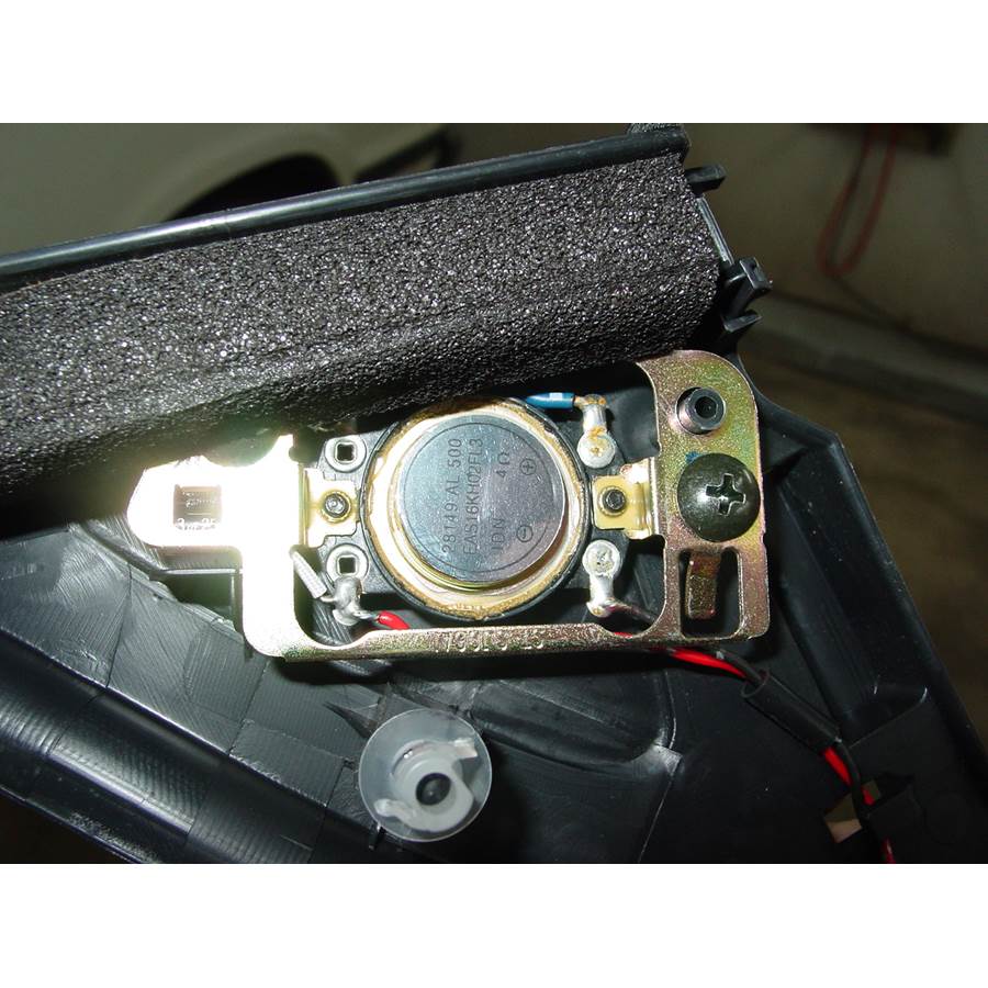 2006 Infiniti G35 Front door tweeter