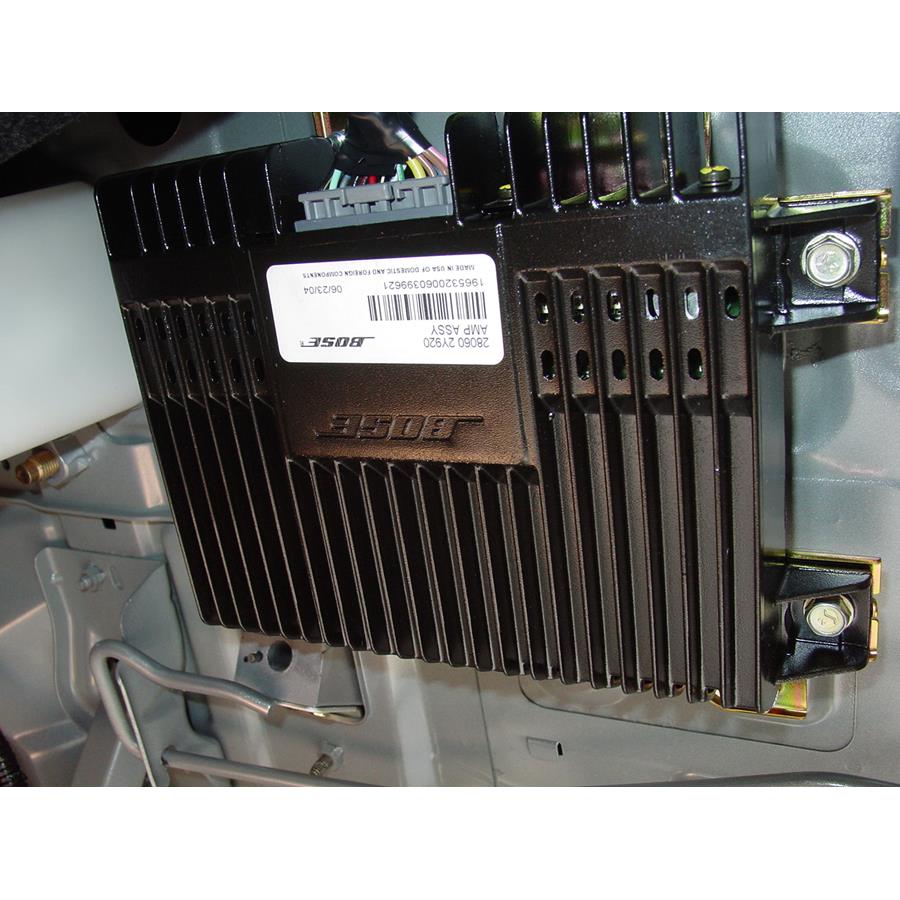 2004 Infiniti I35 Factory amplifier