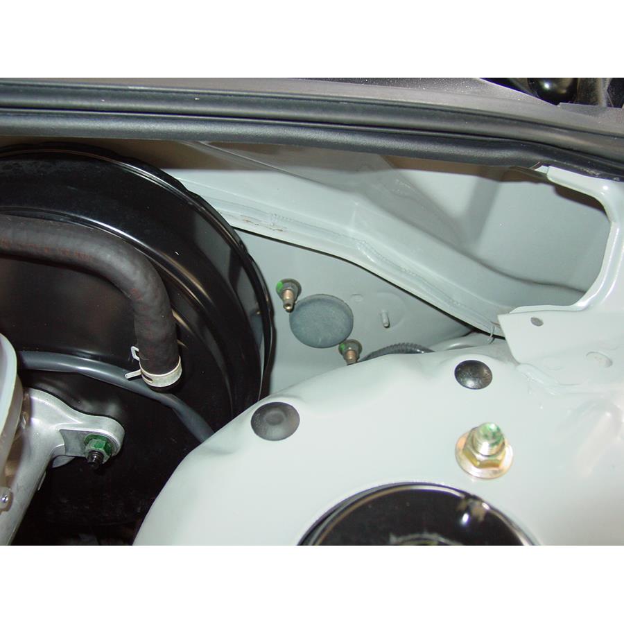 2004 Infiniti I35 Firewall access