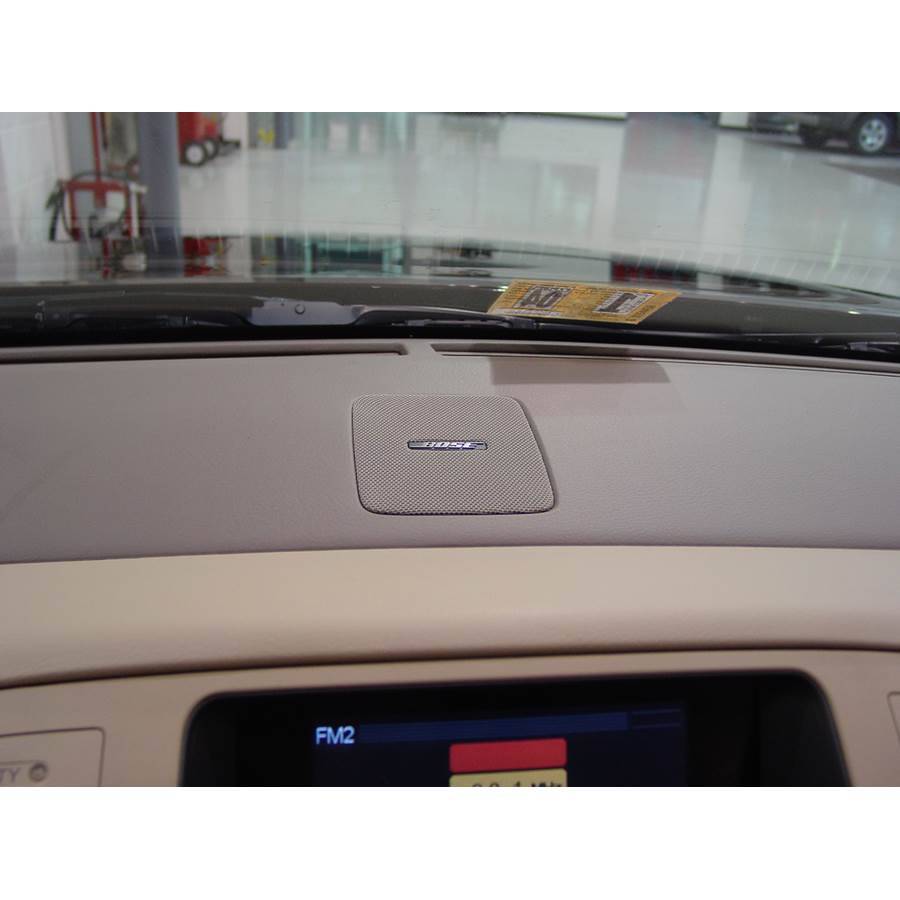 2004 Infiniti Q45 Center dash speaker location