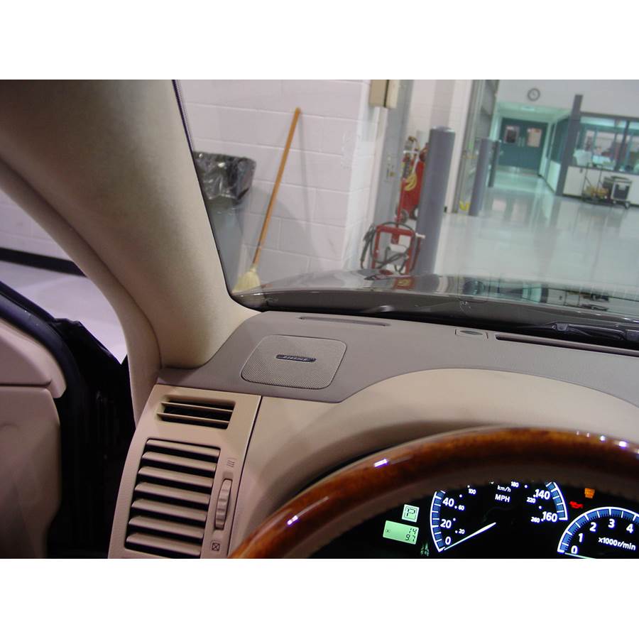 2004 Infiniti Q45 Dash speaker location