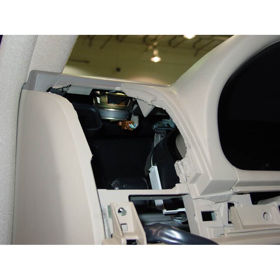 2004 Infiniti Q45 Dash speaker