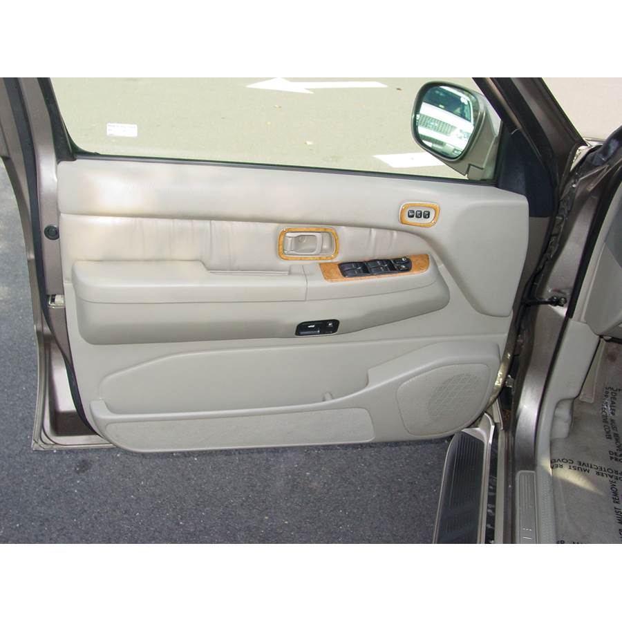 2003 Infiniti QX4 Front door speaker location