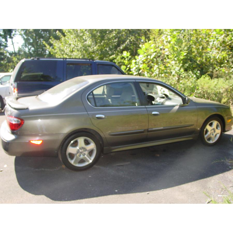 2001 Infiniti I30 Exterior