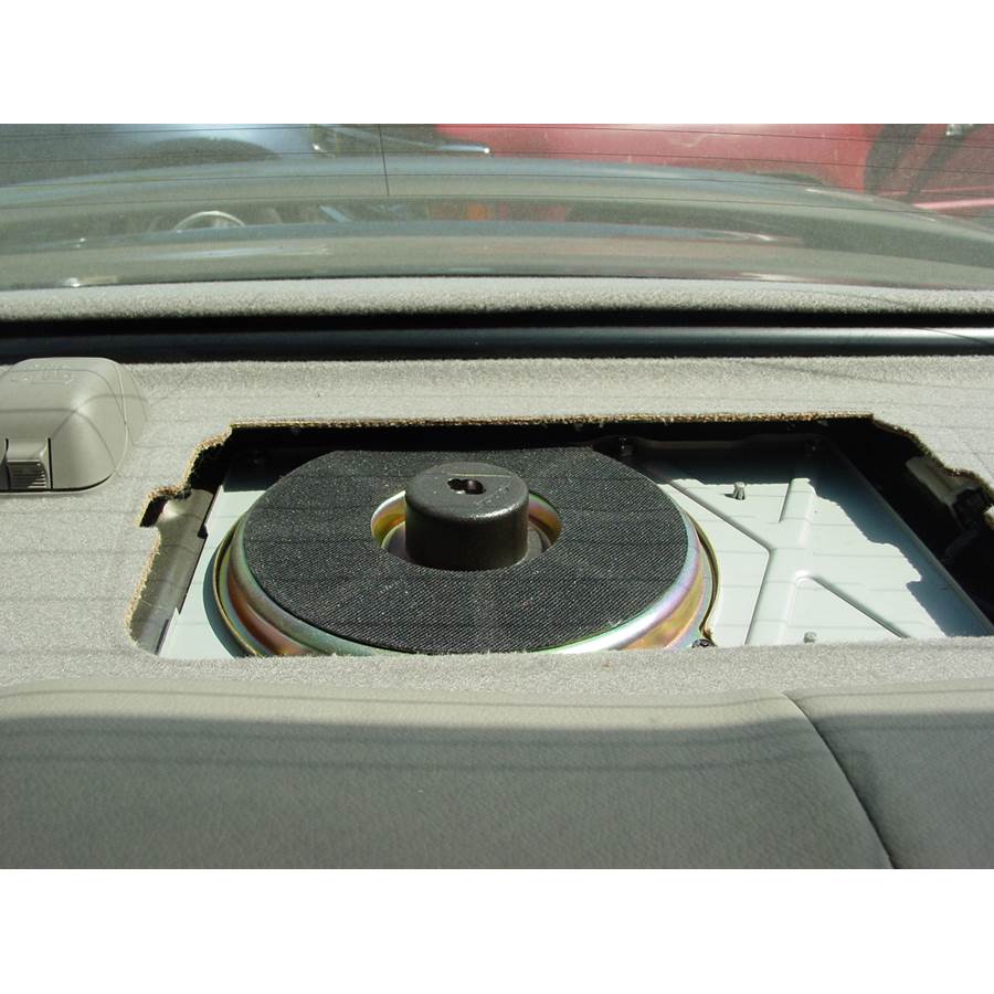 2000 Infiniti I30 Rear deck center speaker