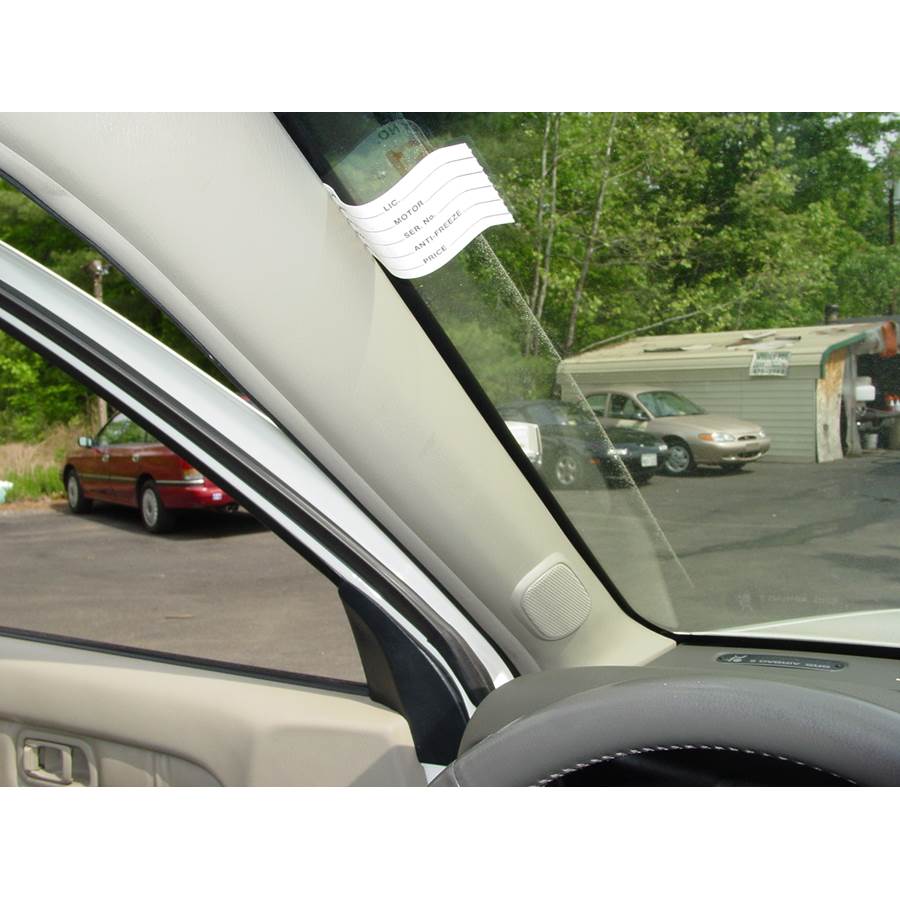 1999 Infiniti QX4 Front pillar speaker location