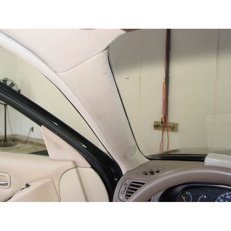1994 Infiniti J30 Front pillar speaker location