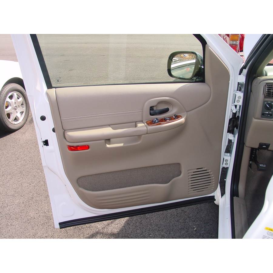 2002 Oldsmobile Silhouette Front door speaker location