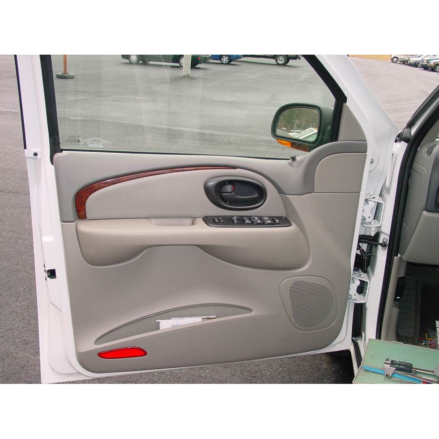 2002 Oldsmobile Bravada Front door speaker location