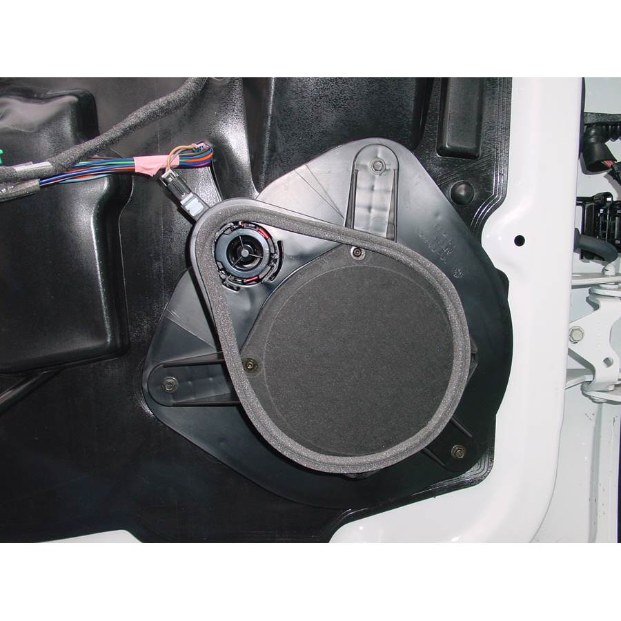 2002 Oldsmobile Bravada Front door speaker