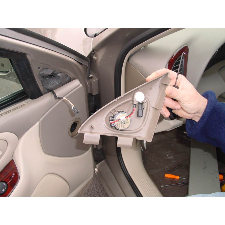 2003 Oldsmobile Aurora Front door tweeter