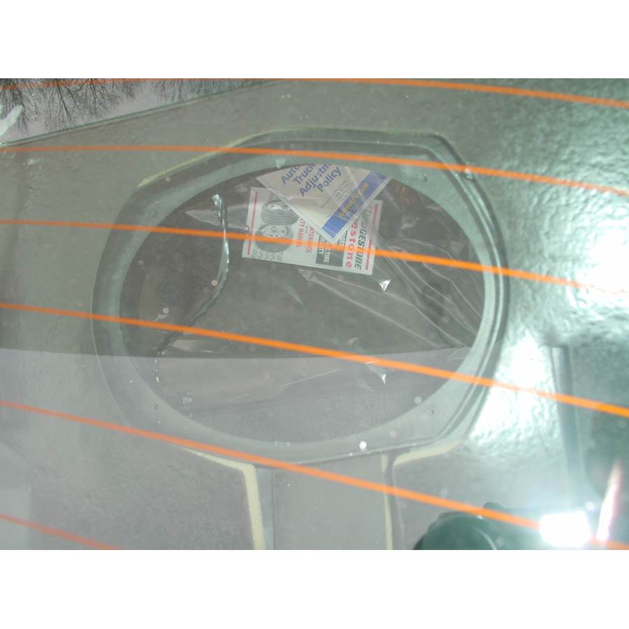 2003 Oldsmobile Aurora Rear deck speaker removed