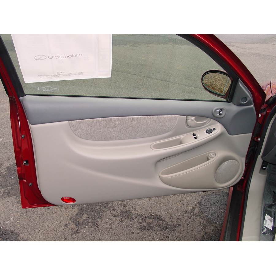 2001 Oldsmobile Alero Front door speaker location