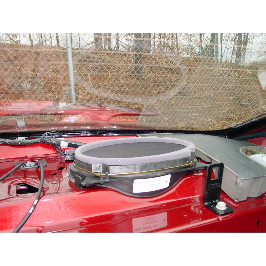 2001 Oldsmobile Alero Rear deck speaker