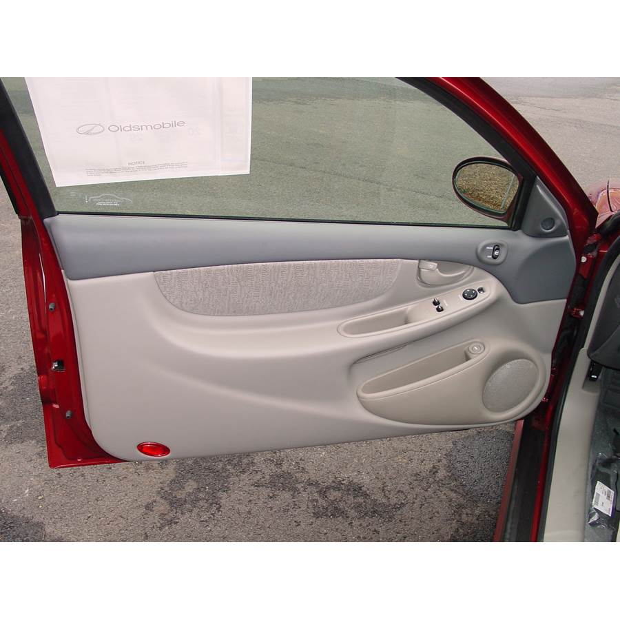2004 Oldsmobile Alero Front door speaker location