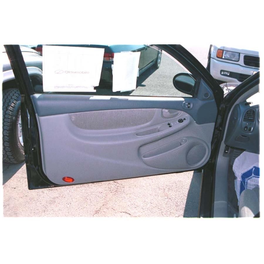 2000 Oldsmobile Alero Front door speaker location