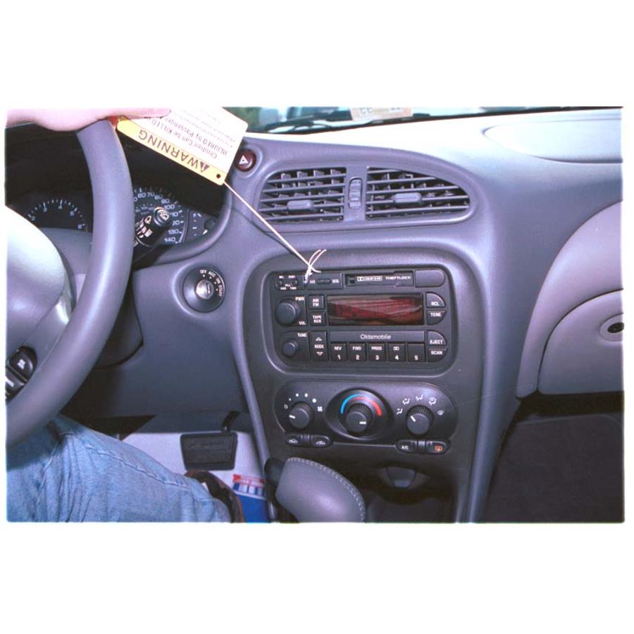 2000 Oldsmobile Alero Factory Radio