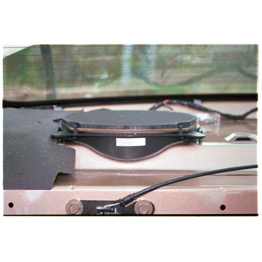 2000 Oldsmobile Alero Rear deck speaker