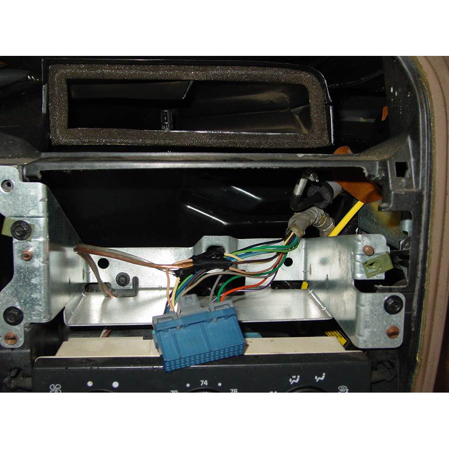 1998 Oldsmobile Bravada Factory radio removed