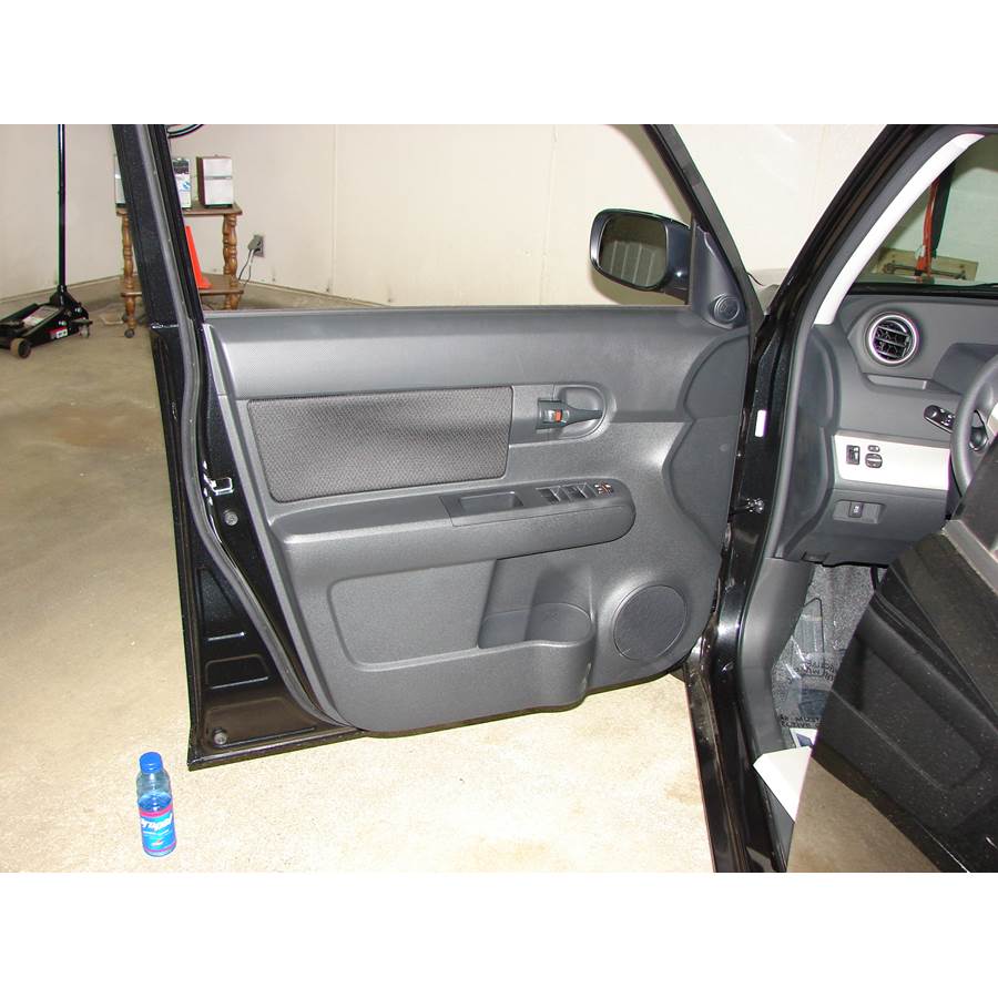 2013 Scion xB Front door speaker location