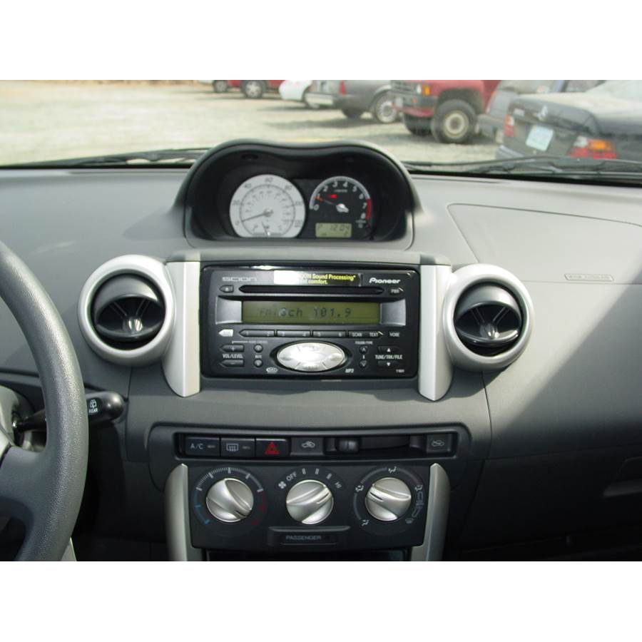 2005 Scion xA Factory Radio