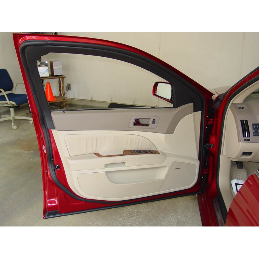 2009 Cadillac STS Front door speaker location