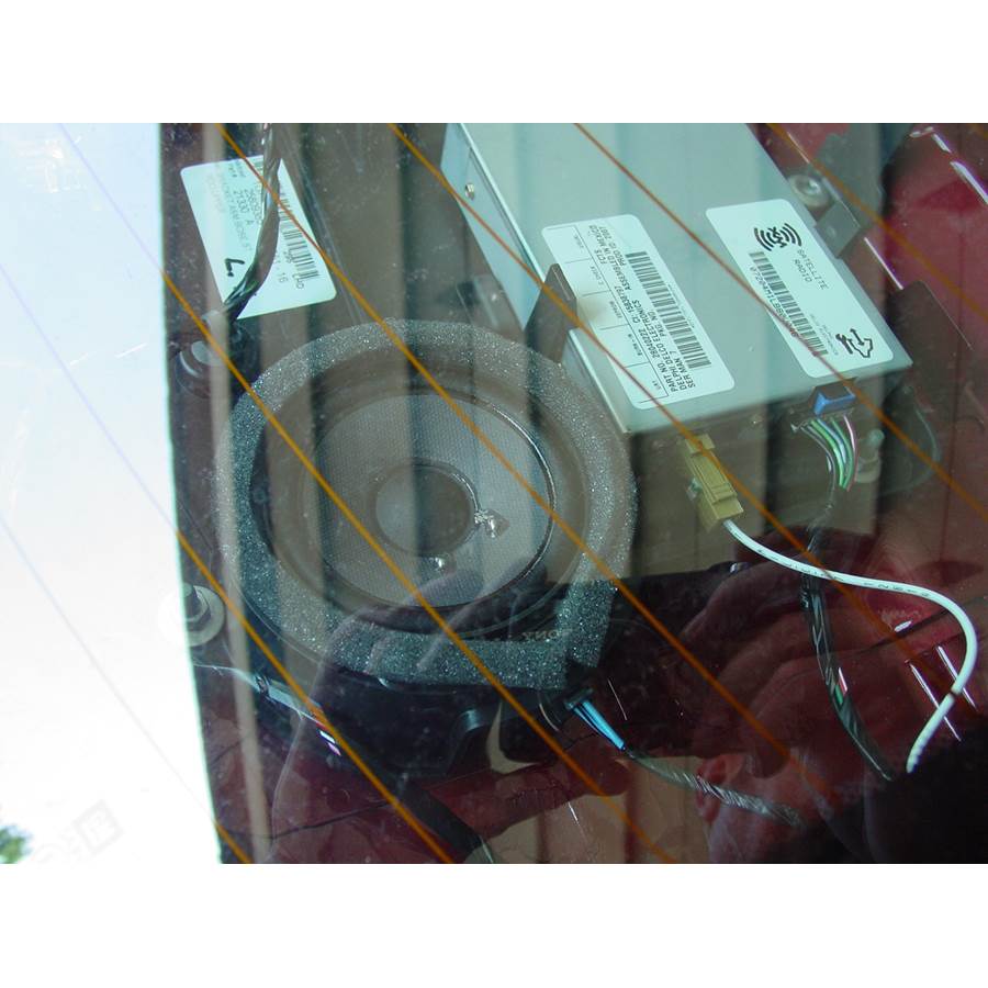 2010 Cadillac STS Rear deck speaker