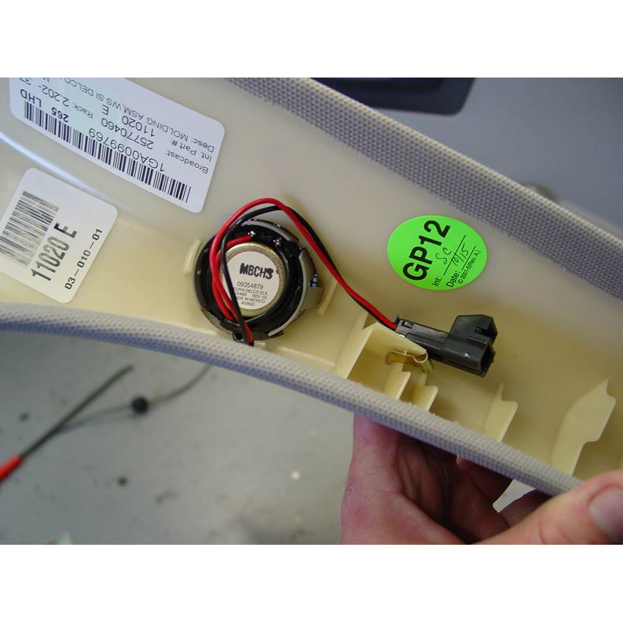 2005 Cadillac SRX Front pillar speaker