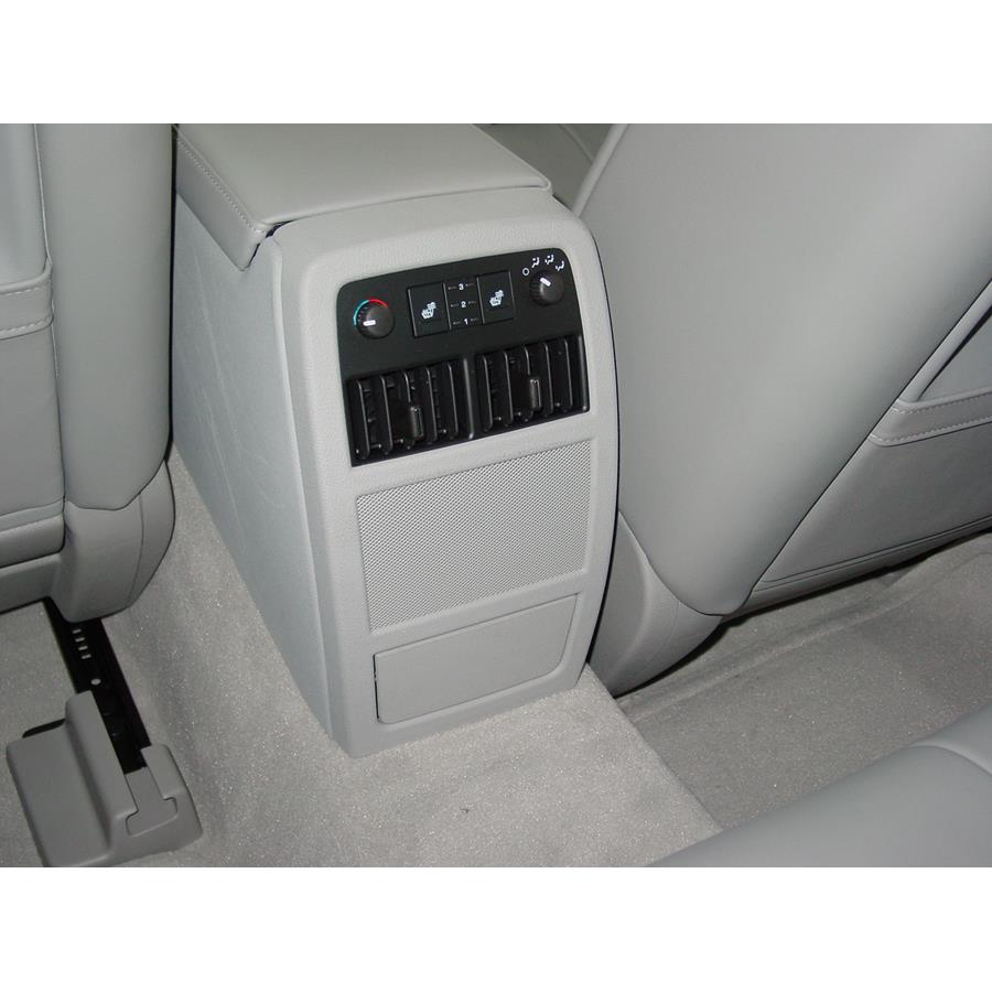 2007 Cadillac STS Center console speaker location