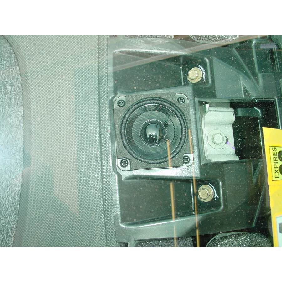 2003 Cadillac CTS Center dash speaker