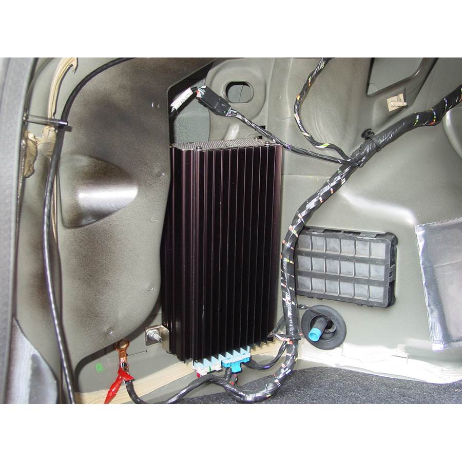 2004 Cadillac CTS Factory amplifier