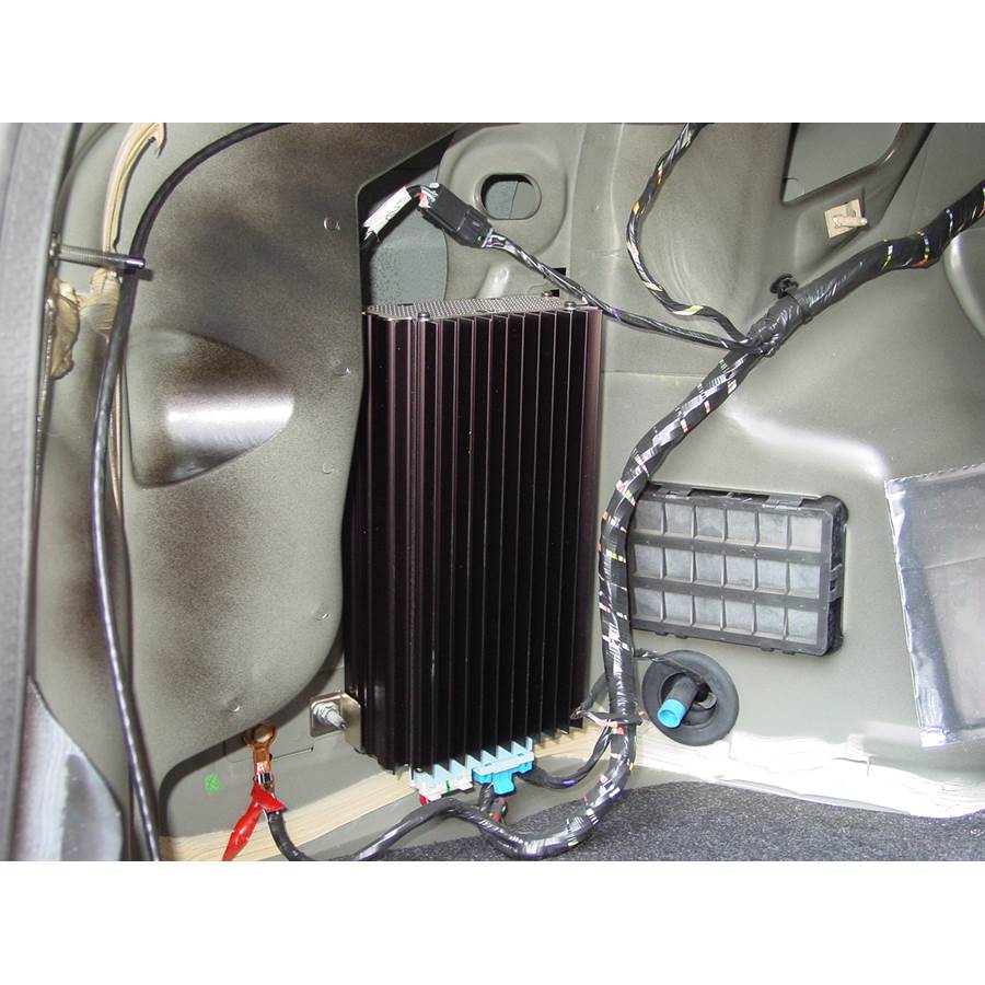2005 Cadillac CTS Factory amplifier