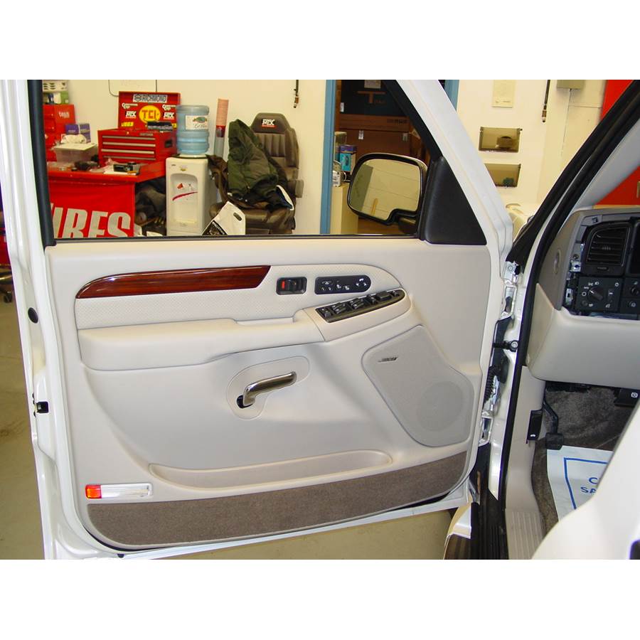 2004 Cadillac Escalade Front door speaker location
