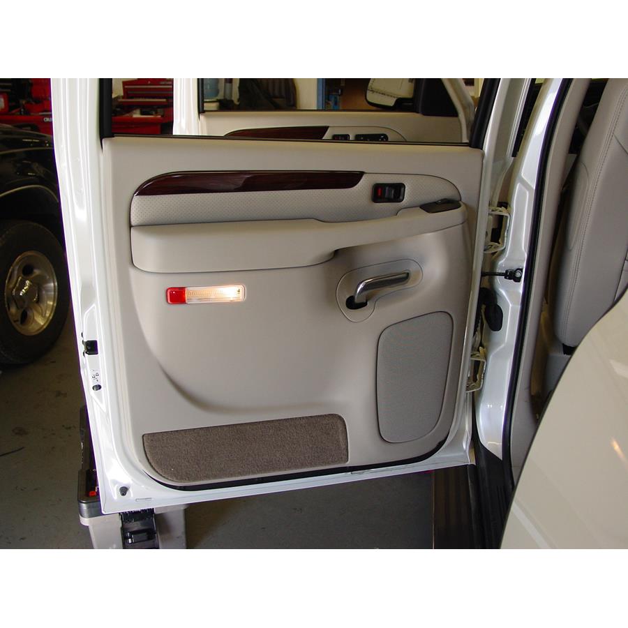 2006 Cadillac Escalade ESV Rear door speaker location