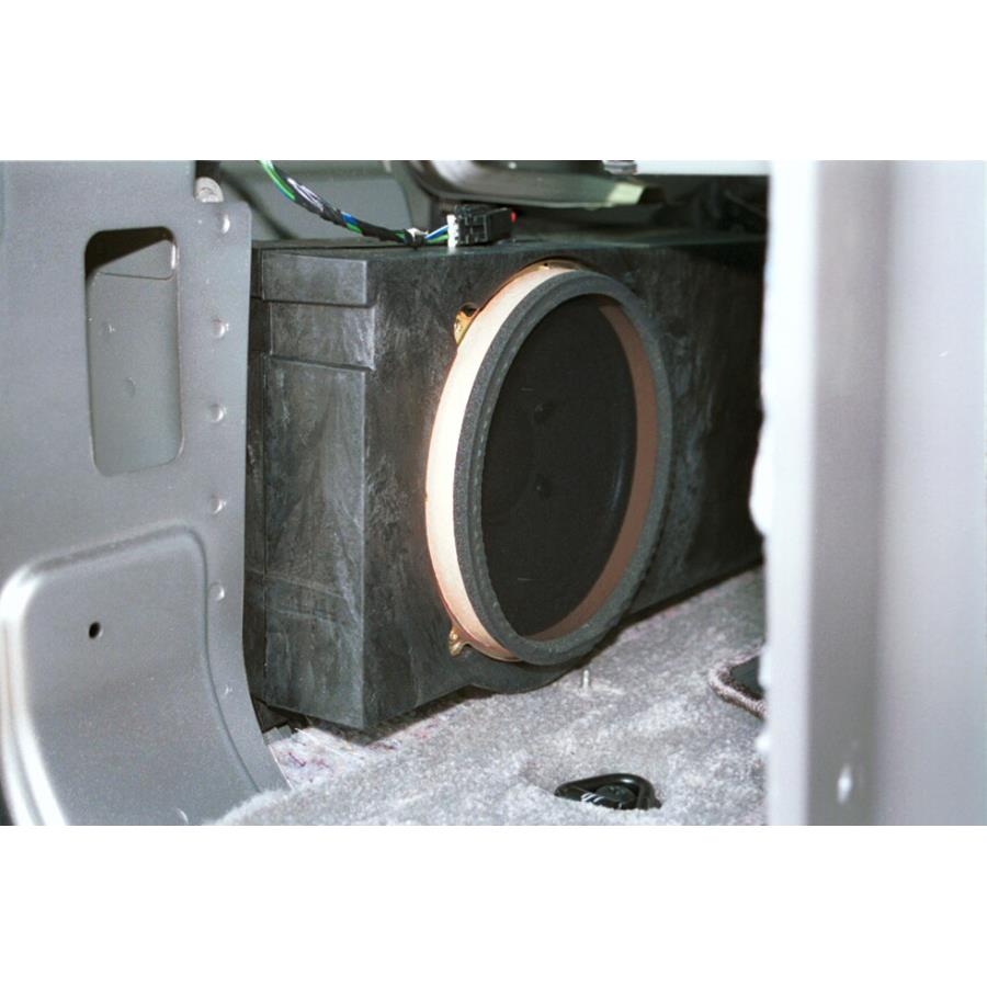 2002 Cadillac Escalade Far-rear side speaker