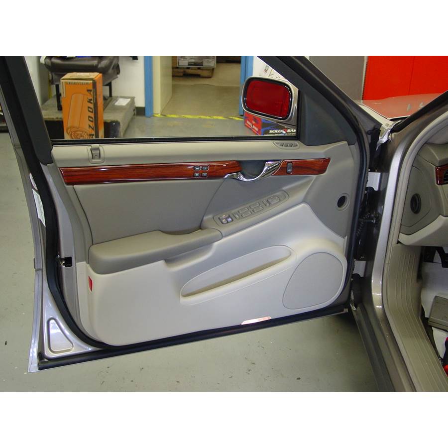 2004 Cadillac DeVille Front door speaker location