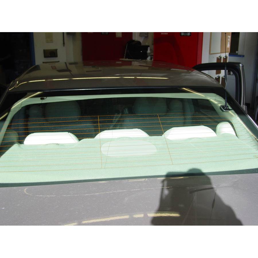2004 Cadillac DeVille Rear deck center speaker location