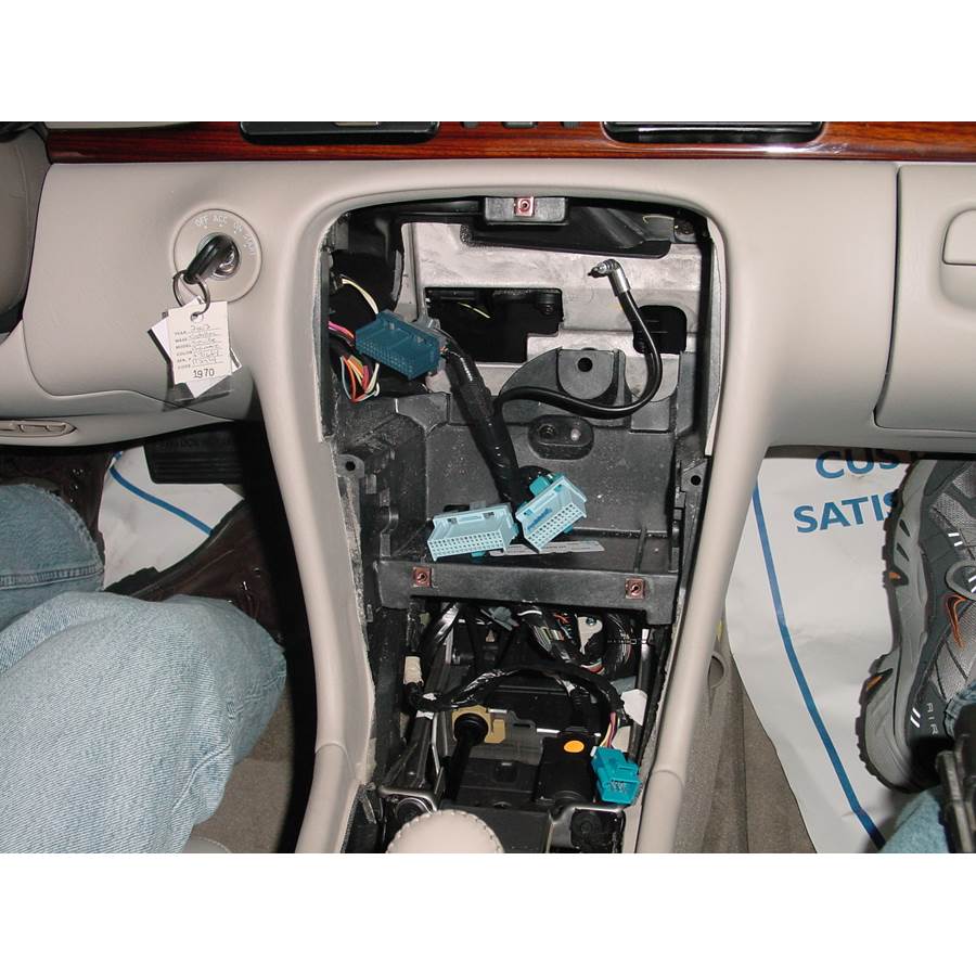 2002 Cadillac Seville Factory radio removed