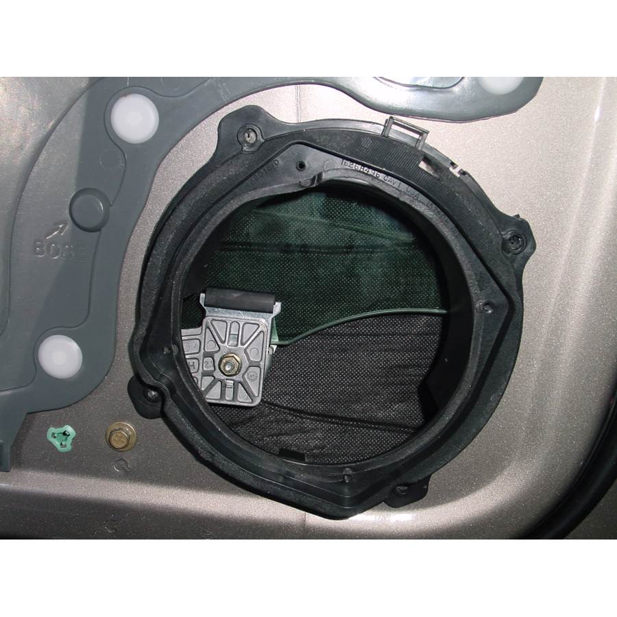 2004 Cadillac Seville Front door woofer removed