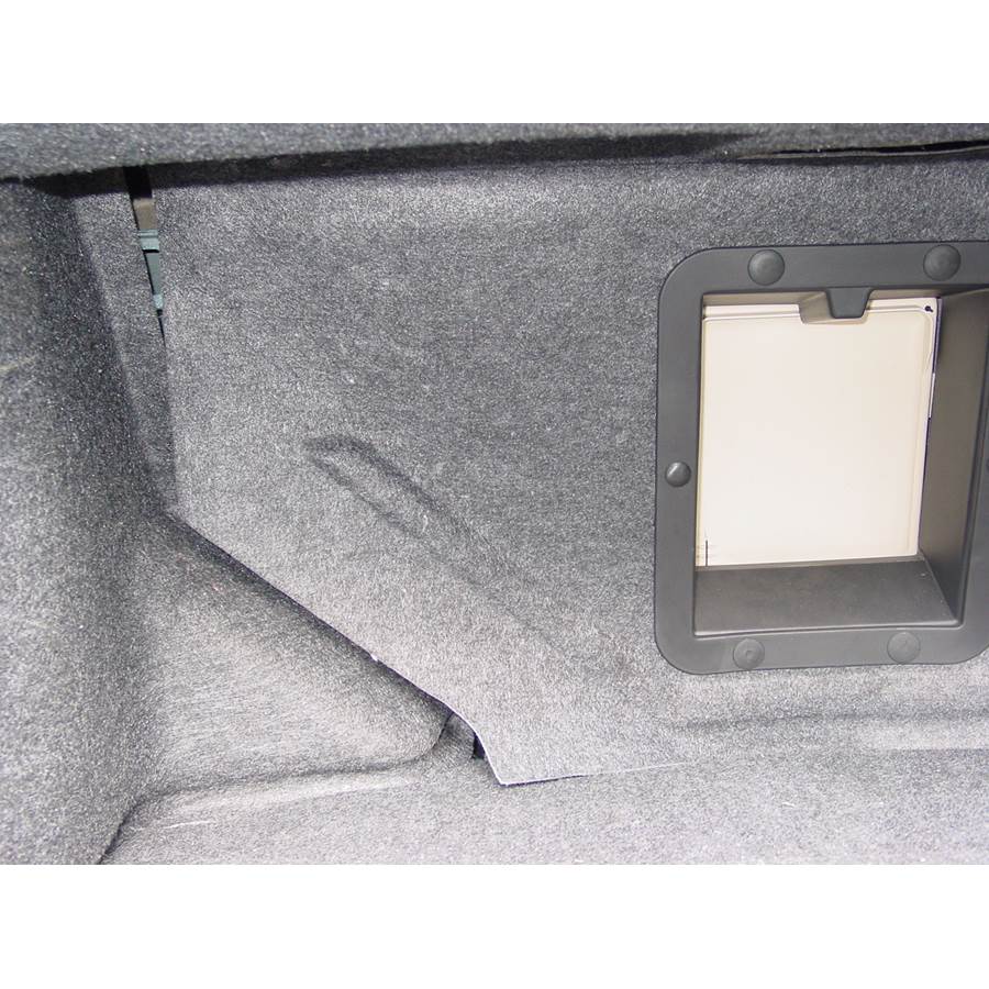 1999 Cadillac Seville Factory amplifier location