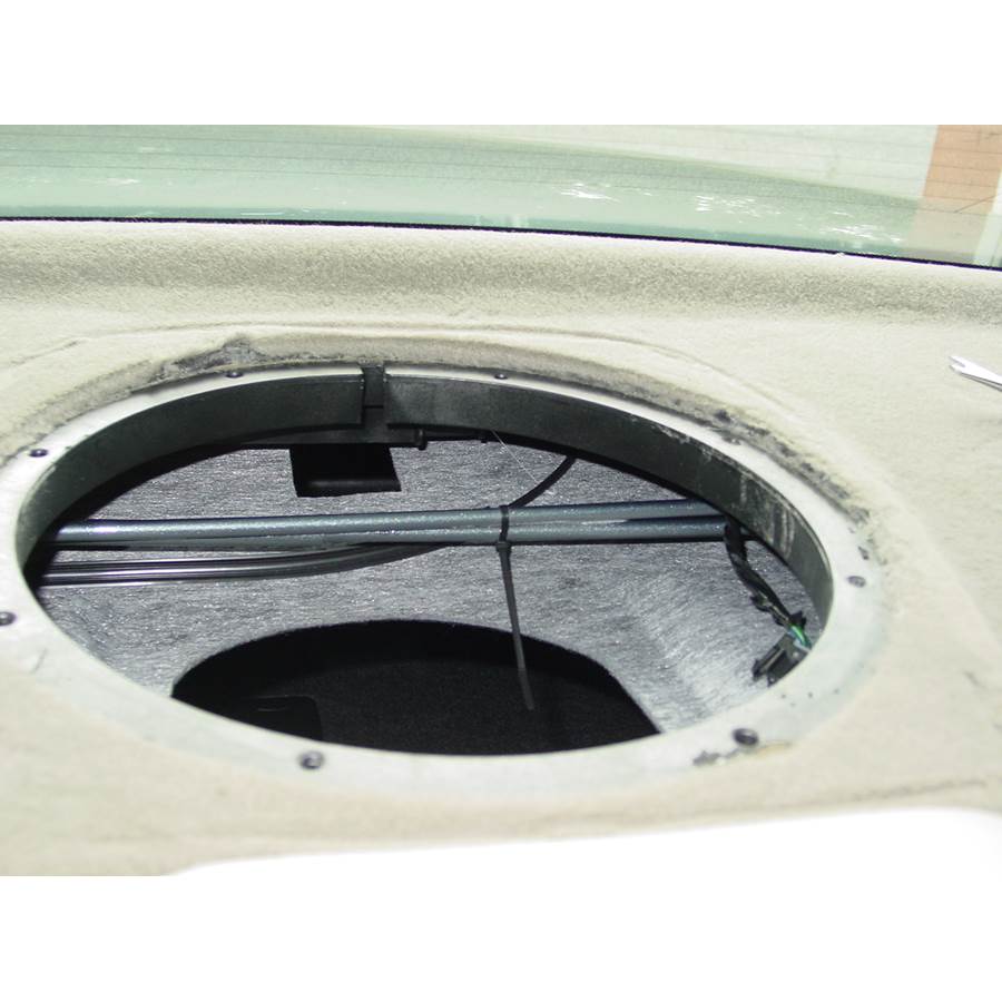 1999 Cadillac Seville Rear deck center speaker removed