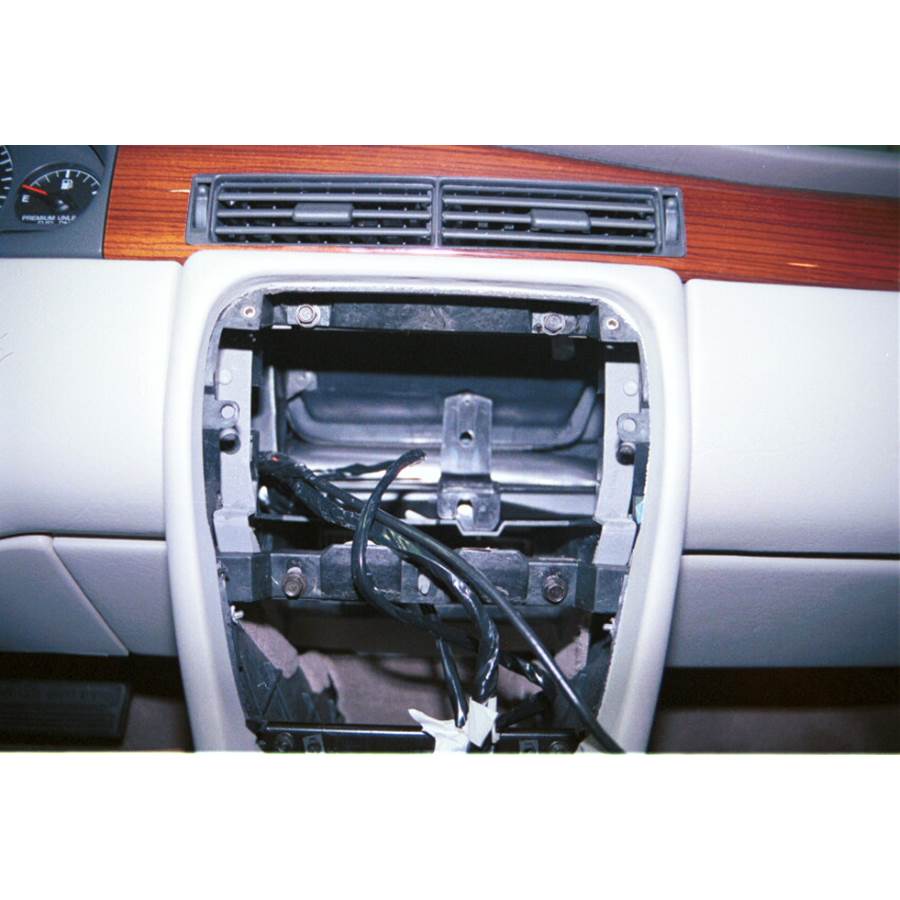 2000 Cadillac Eldorado Factory radio removed