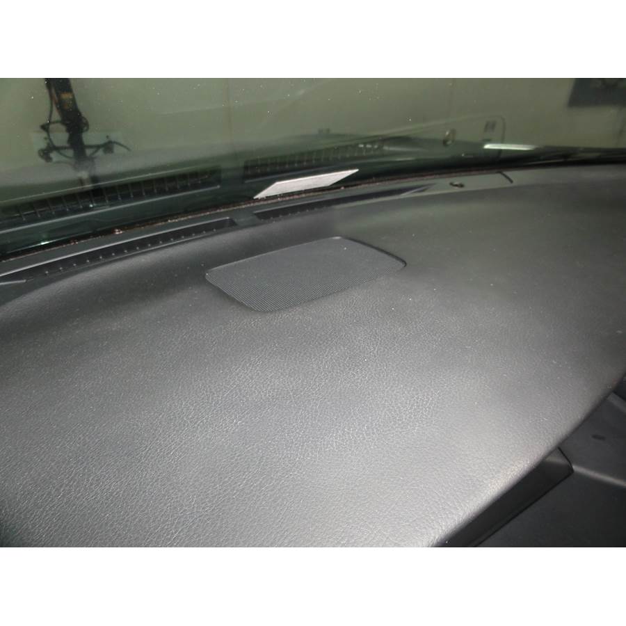2011 Lexus RX450H Center dash speaker location