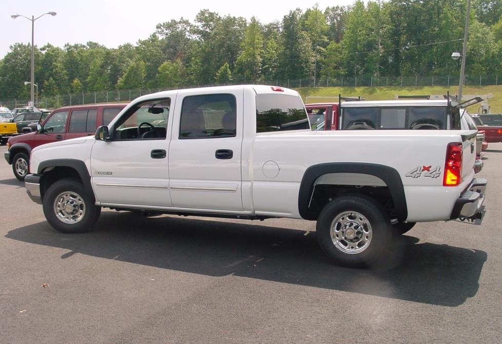 2003 silverado crew cab sub box